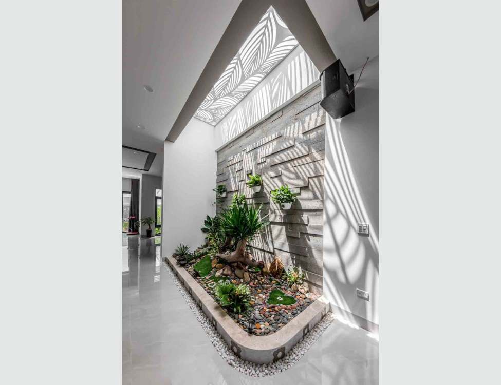 Giếng trời & sân trước đẹp cho nhà