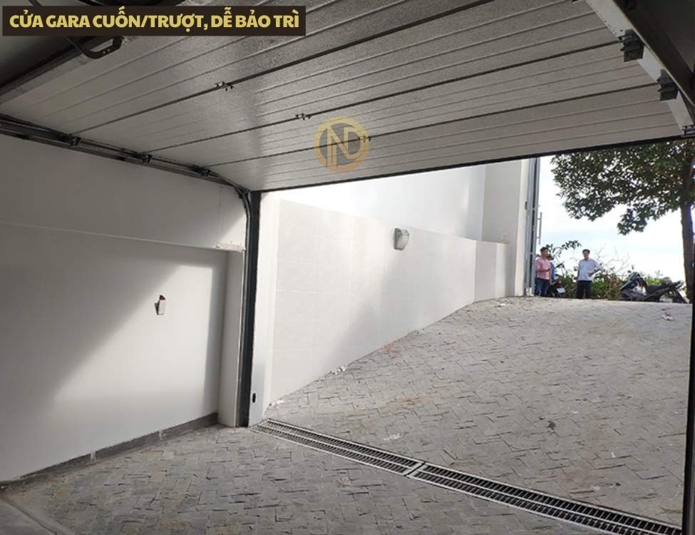 cửa gara cuốn hoặc trượt
