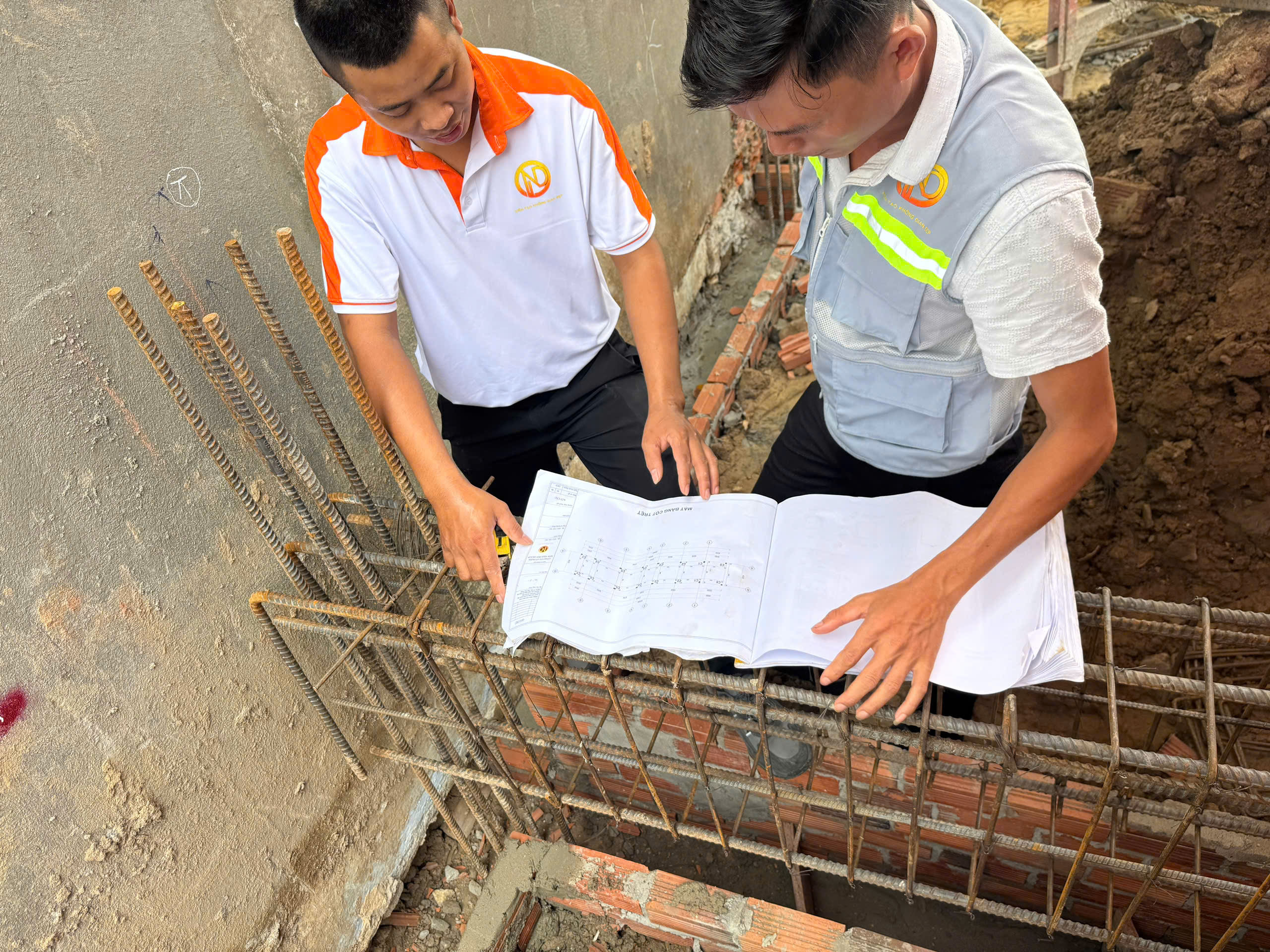 Nhật ký xây dựng nhà phố Quận 9 - Đổ bê tông sàn tầng trệt