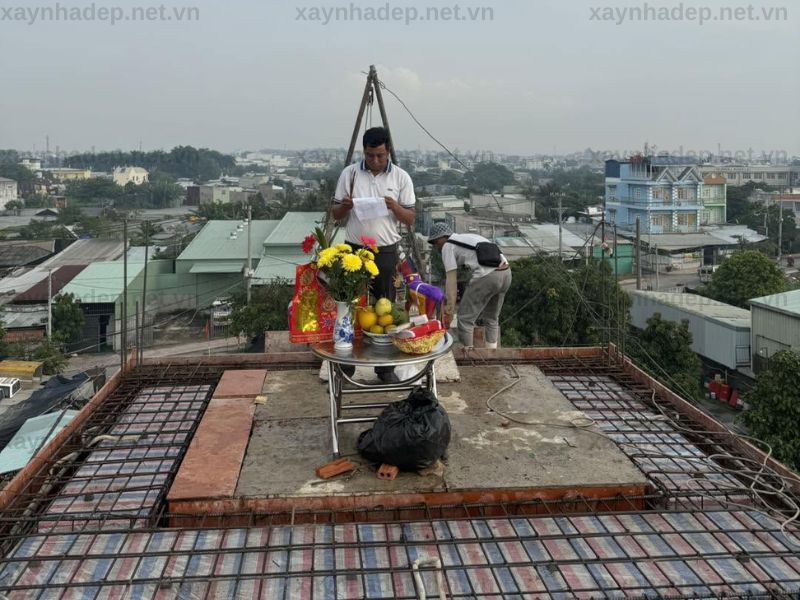 Lễ cất nóc công trình nhà anh Hùng tại Đông Thạnh, Hóc Môn