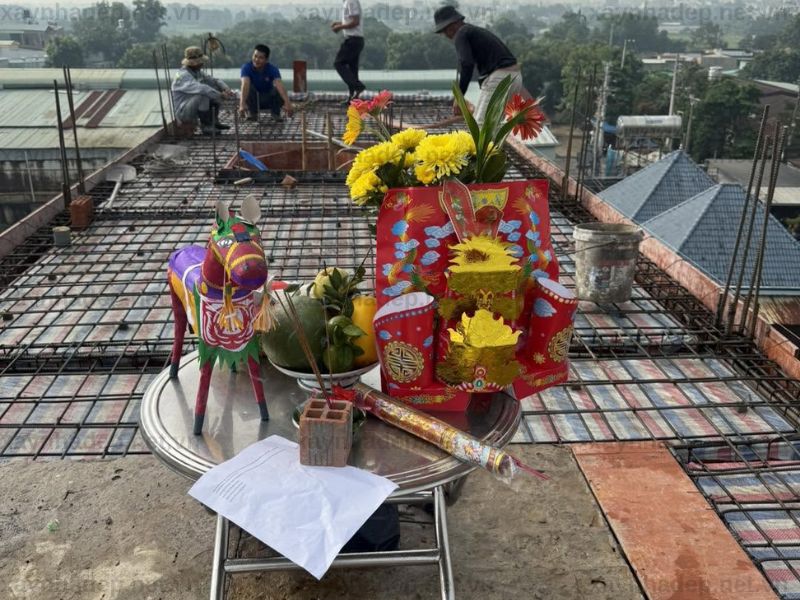 Lễ cất nóc công trình nhà anh Hùng tại Đông Thạnh, Hóc Môn