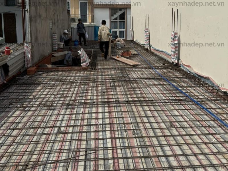 Đổ bê tông sàn 1 nhà anh Lê Quang Vui tại phường Thới An
