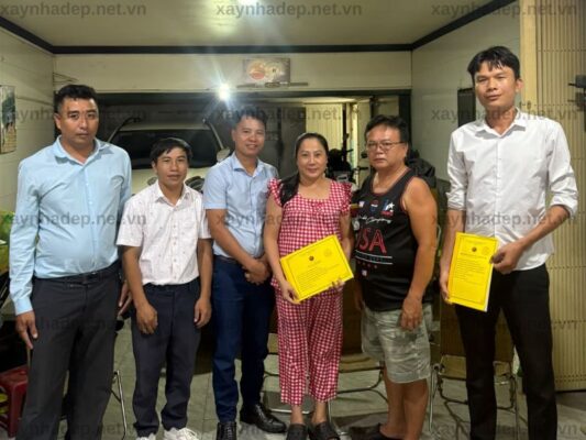 Ký hợp đồng sửa chữa, cải tạo nhà chị Yến tại Quận 2